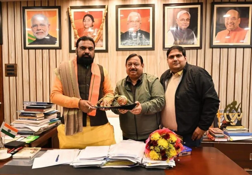 Abhay Sinha meets Samrat Choudhary Bihar Film Policy
