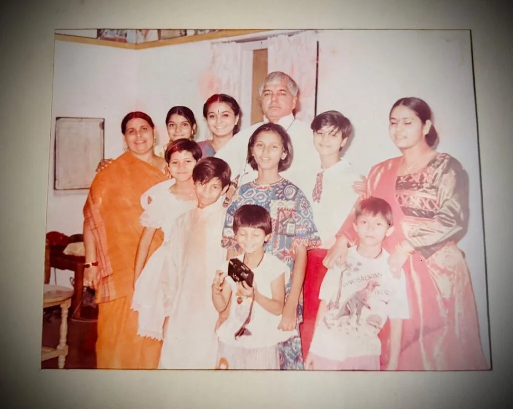 Tej Pratap Yadav : 7 महीने बाद आखिरकार तेज प्रताप यादव की राबड़ी आवास में एंट्री,राजद खेमे में बढ़ी सरगर्मी 2 Tej Pratap Yadav : 7 महीने बाद आखिरकार तेज प्रताप यादव की राबड़ी आवास में एंट्री,राजद खेमे में बढ़ी सरगर्मी 1