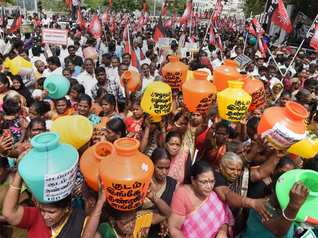 Water bankruptcy in world: दुनिया महा जल संकट की चपेट में, चेन्नई सूखे की कगार पर 1