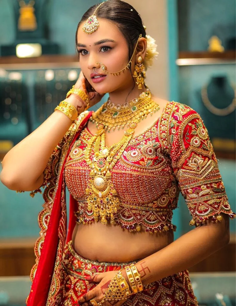 Ishika Toria: Worldwide Records Bhojpuri Signing से बदला करियर ग्राफ 1