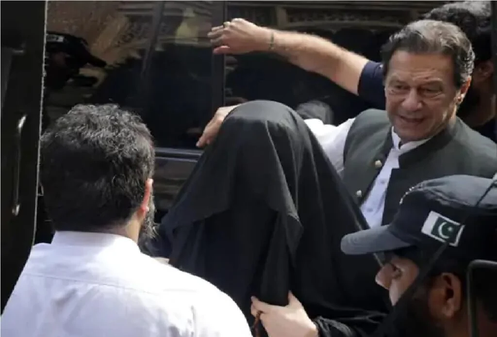 Cricket captains letter for Imran: 14 पूर्व कप्तानों ने इमरान खान के इलाज के लिए पाक सरकार को लिखी चिठ्ठी 1