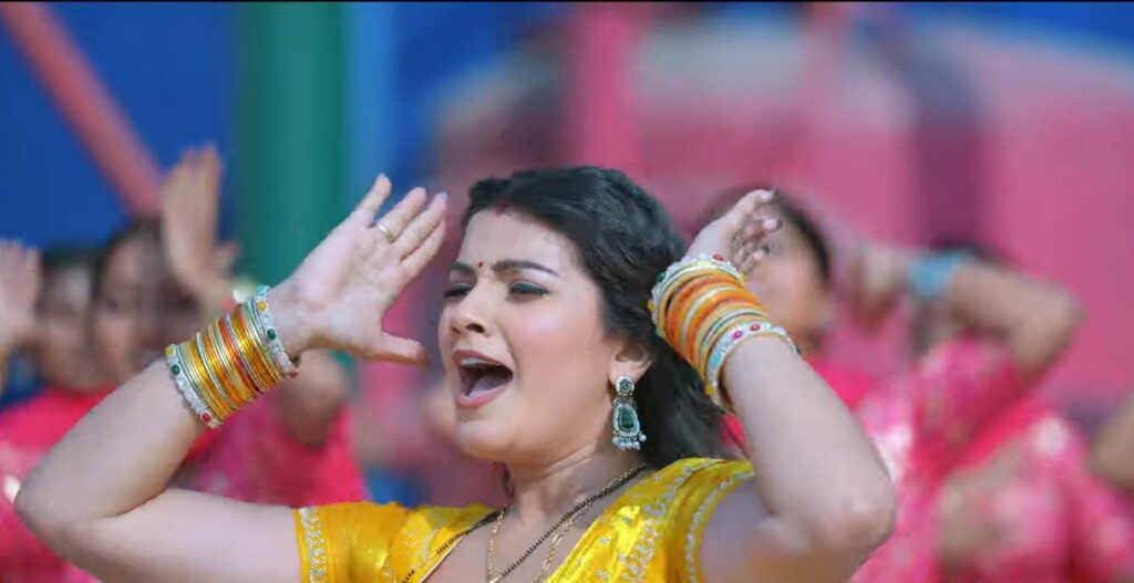 Marad Rangdar Song: SRK Music का सुपरहिट भोजपुरी गाना ‘मरद रंगदार’ हुआ वायरल, Shivani Singh की आवाज ने जीता दिल 4 Marad Rangdar Song: SRK Music का सुपरहिट भोजपुरी गाना ‘मरद रंगदार’ हुआ वायरल, Shivani Singh की आवाज ने जीता दिल 3