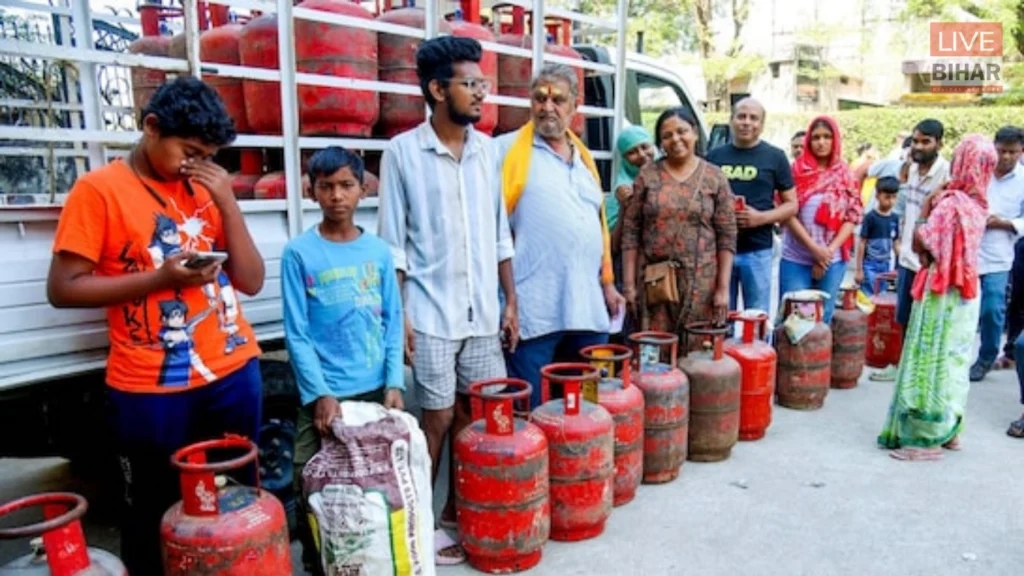 LPG Cylinder Booking Rule: गैस बुकिंग के नियम फिर बदले, अब ग्रामीण में 45 दिन बाद ही होगी नई बुकिंग 1
