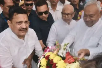 Nitish Kumar Samriddhi Yatra Patna airport welcome