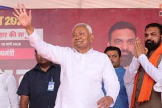 आरा में समृद्धि यात्रा के दौरान नीतीश कुमार