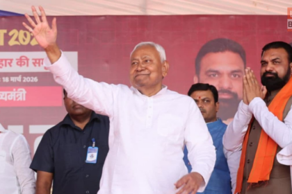 आरा में समृद्धि यात्रा के दौरान नीतीश कुमार